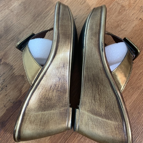 Matisse | Gold Shoes Sandals Leather Studded Slip-On Wedge Heels Made in Italy 7 - Picture 11 of 17